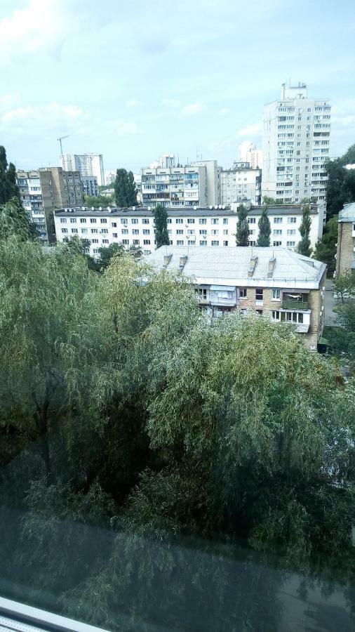Квартира Рядом Севастопольская Площадь,Добробут,Жуляны Kiev Exteriör bild